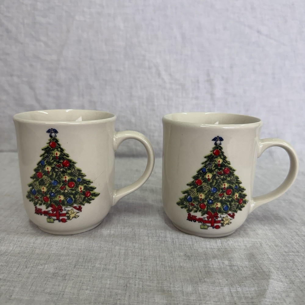 2 Vintage Mount Clemens Pottery Holiday Magic Christmas Tree Coffee Mugs Pair